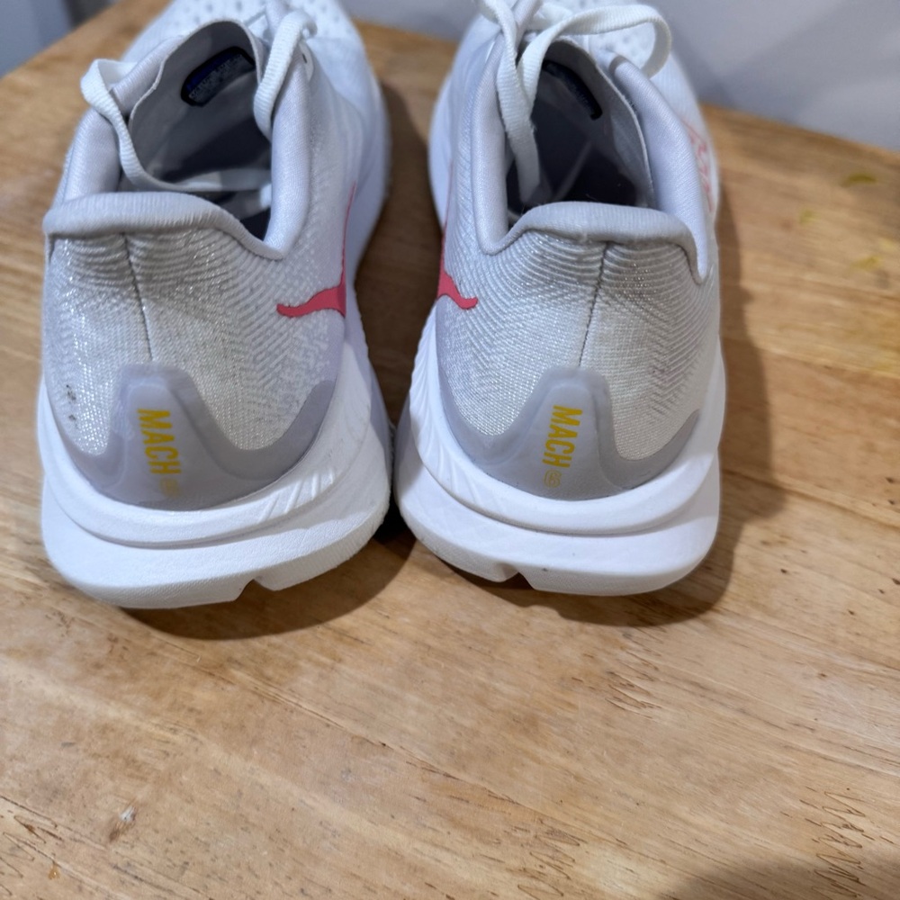 Hoka Women's Mach 6 White / Nimbus Cloud Sneakers 9.5 - Picture 5 of 9